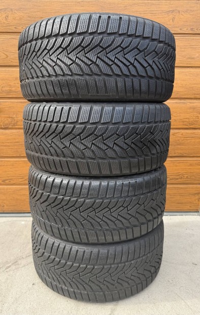 255/35R19 Uniroyal Winter Expert XL dot22 tli gumi szett 255/35 R19