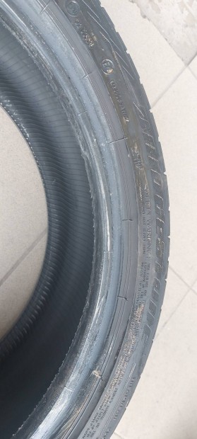 255/35R19" Bridgestone,Dunlop 