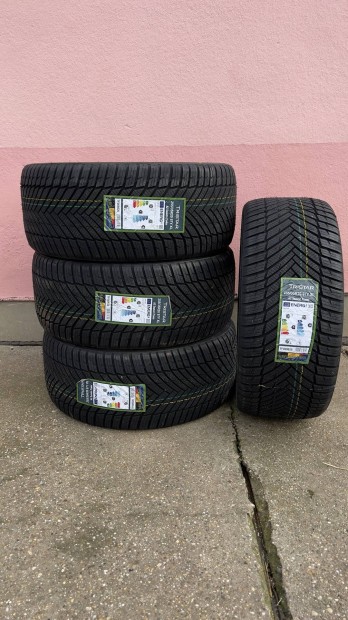255/35R20 Allseason/ 4 évszakos gumik.