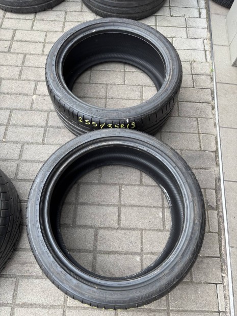 255/35 R19 Bridgestone nyárigumi