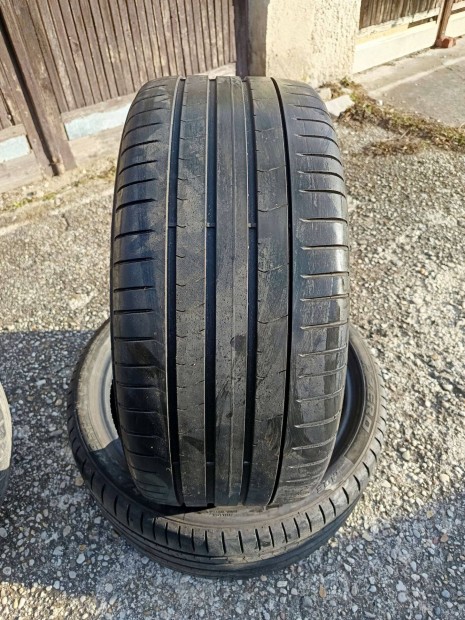 255/35 r19 2db Pirelli nyri gumi elad