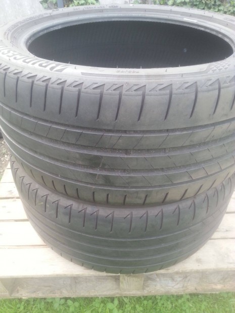 255/40R18 Bridgestone Turanza T005 nyri gumi