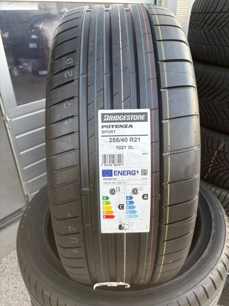 255/40R21 255/40 R21 új Bridgestone nyári gumi Ár/db Dot23