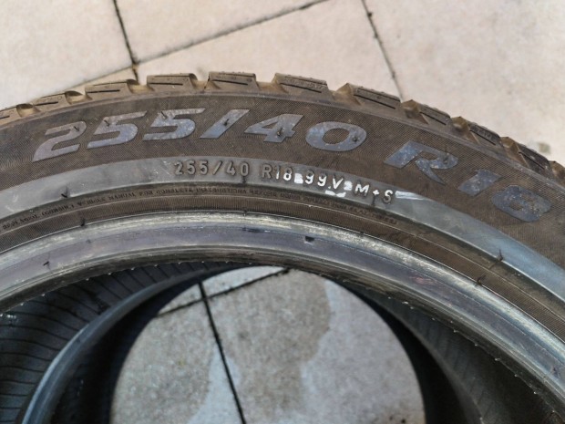 255 40 18 pirelli defektrs tli gumi 2 db 2021.45.ht