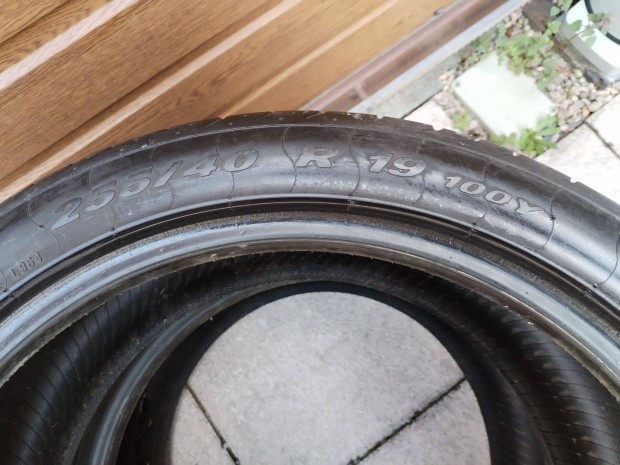 255 40 19 pirelli 255/40 R 19 nyári gumi 2 db 2022.06.hét