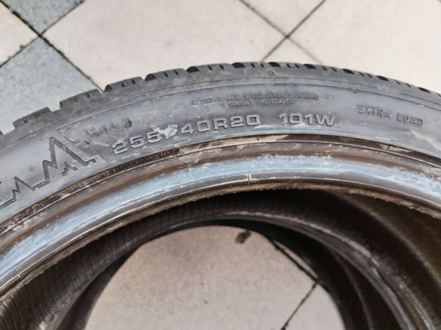 255 40 20 dunlop 255/40 R 20 téli gumi 2 db 2022.45.hét