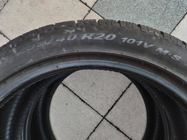 255 40 20 pirelli 255/40 R 20 téli gumi 2 db
