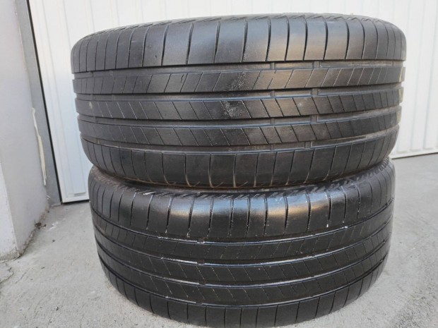 255 40 21 bridgestone 255/40 R 21 nyári gumi 2 db 2022.évi