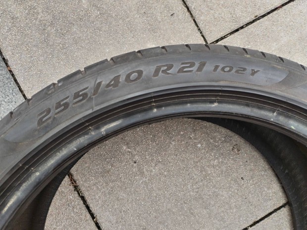 255 40 21 pirelli 255/40 R 21 nyári gumi 2 db