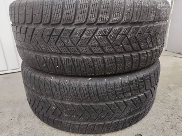 255 40 21 pirelli 255/40 R 21 téli gumi 2 db 2021.20.hét