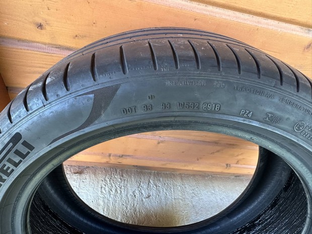 255/40 R19 Pirelli P Zeró nyári gumi eladó