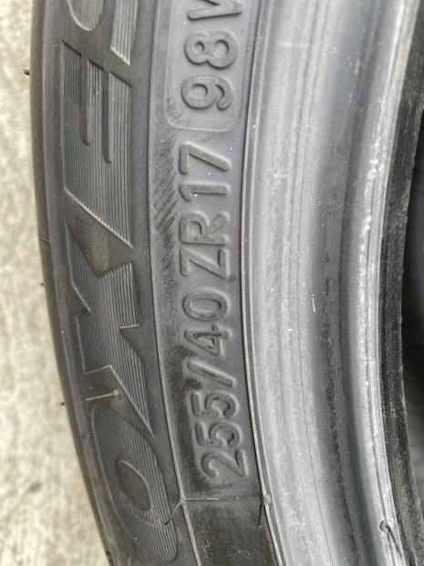 255/40 r17 toyo r888r