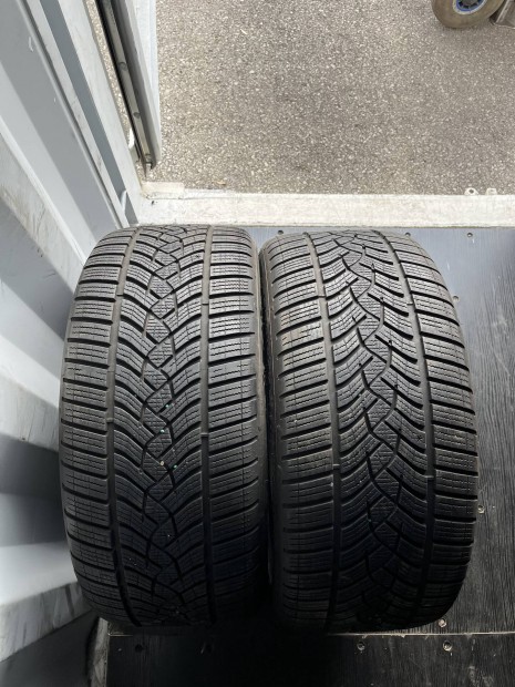 255/40r19 goodyear tligumi