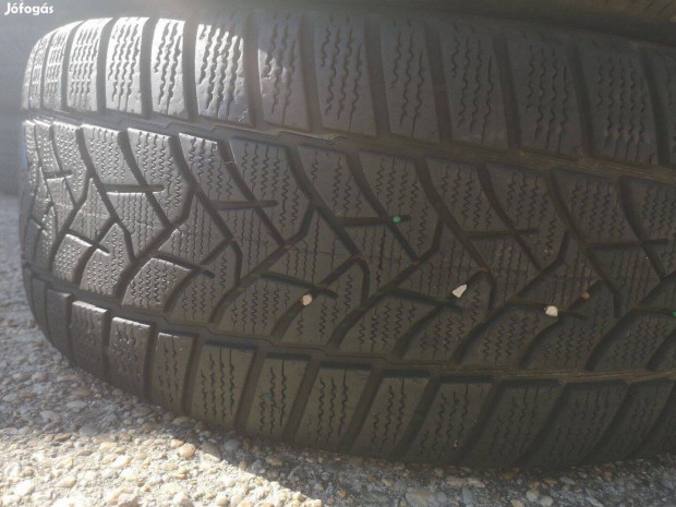 255/45R20 Dunlop tligarnitra elad