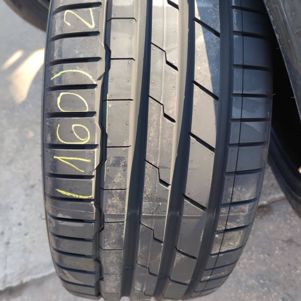 255/45 R18 Új!! Hankook nyári gumi 160000ft a 4db/160/