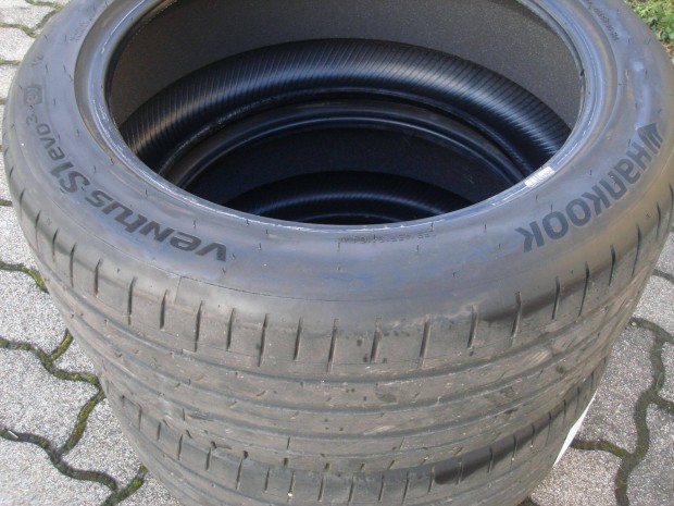 255/45 R19 Hankook Venus S1 EV03 DOT 1223 Újszerű Állapot 6 mm