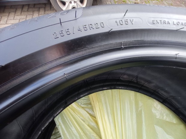 255 45 R20 Michelin Primacy 4db nyri gumi