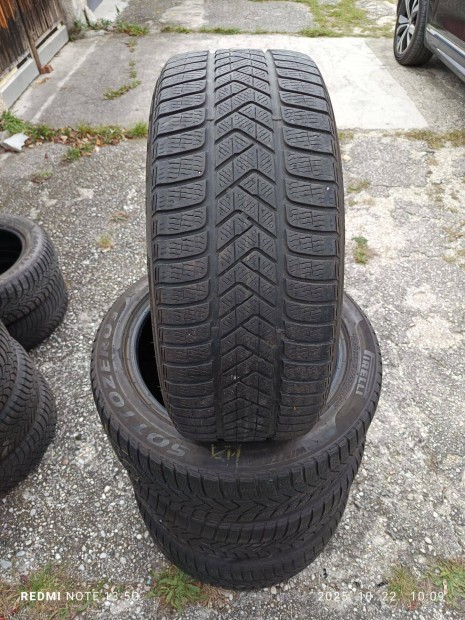 255/45 r19 2éves 4db Pirelli téli gumi eladó