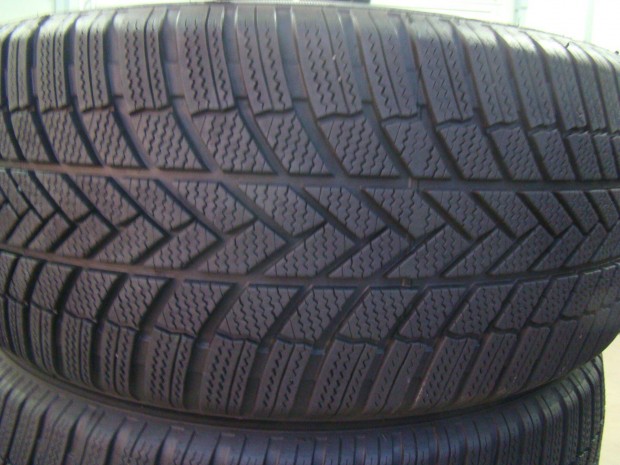 255/45 r19 Bridgestone 2023-as tli gumi 255/45r19