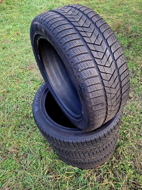 255/45 r20 tli 