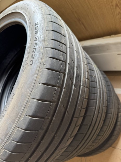 255/45r20 Hankook gumi szett 