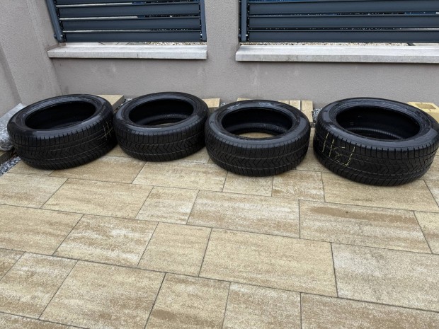 255/50 R19 Pirelli scorpion 19" tligumi szett