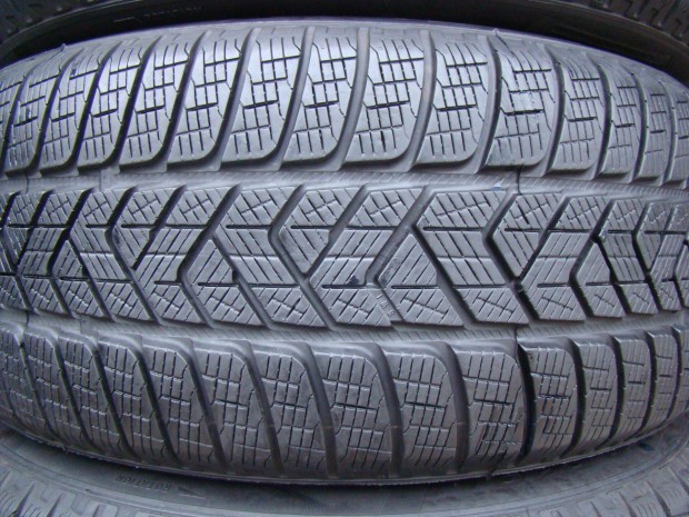 255/50 r19 Pirelli tli gumi 255/50r19