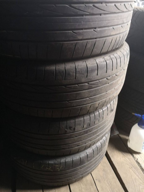 255/55R19 Bridgestone nyrigumik