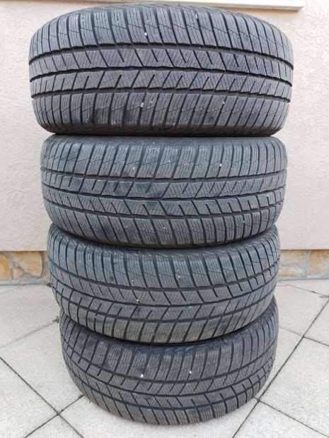 255 55 18 barum 255/55 R 18 téli gumi garnitura 7 mm