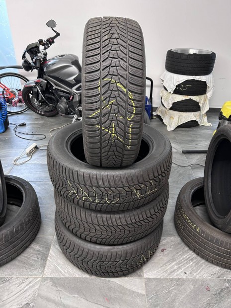 255 55 19Hankook icept evo3 teli 