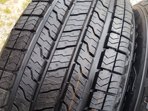 255/55 R20 új nyári gumi 4db Goodyear Territory HT DOT2024