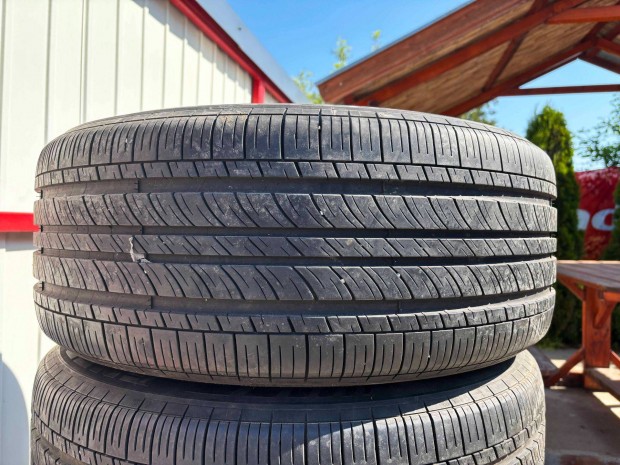 255/55 r18 Michelin nyárigumi 4db eladó 255/55r18 garnitúra