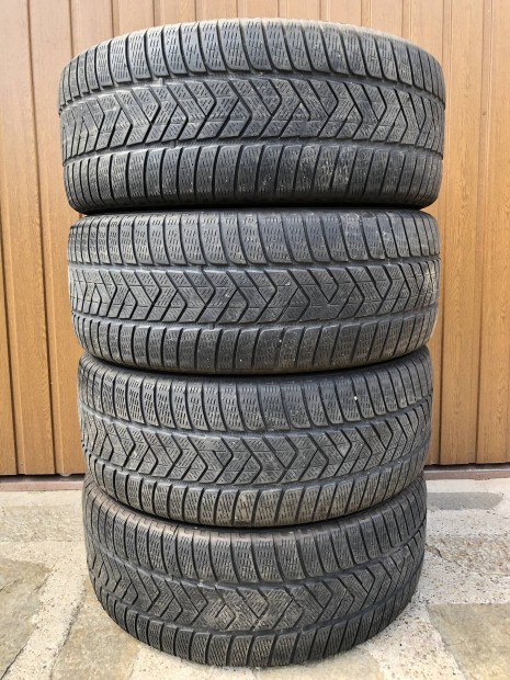 255/60/18 Pirelli tli gumi 255 60 18