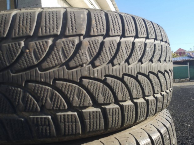 255/65R16 Bridgestone tligumi