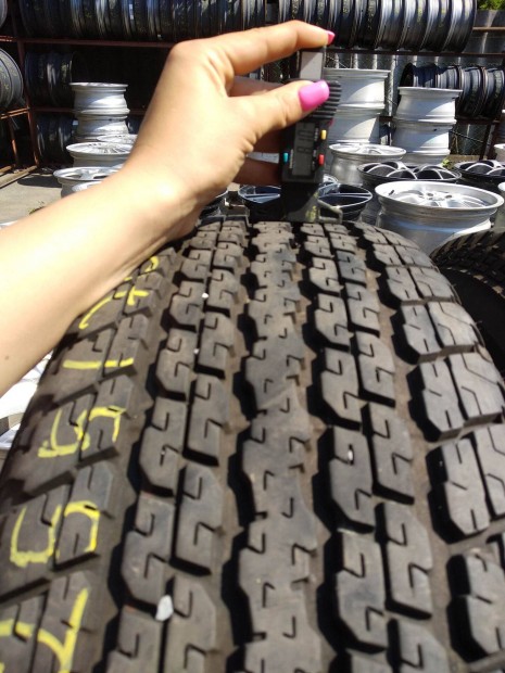 255/70 R18 Bridgestone nyári gumi 70000ft az 5db/492/