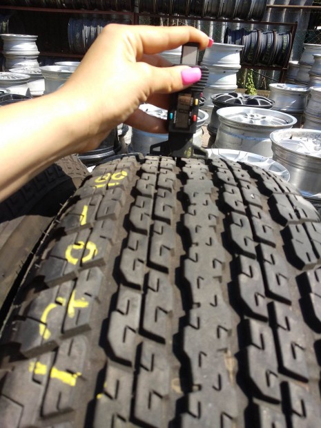 255/70 R18 Bridgestone nyári gumi 70000ft az 5db /492/
