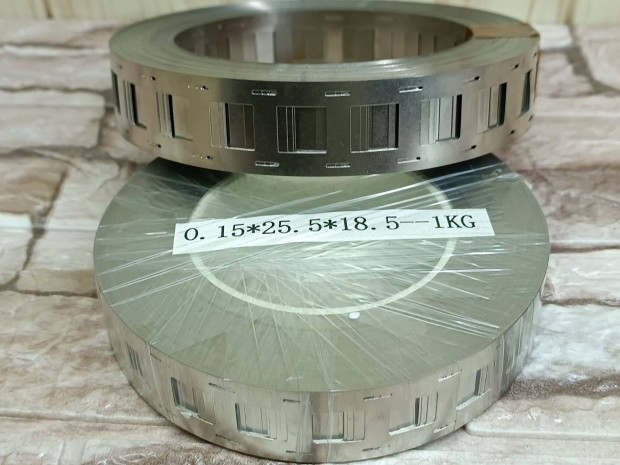 25.5x18.5x0,15 mm 2P nikkelezett acéllemez, 18650 akkumulátorpakkhoz