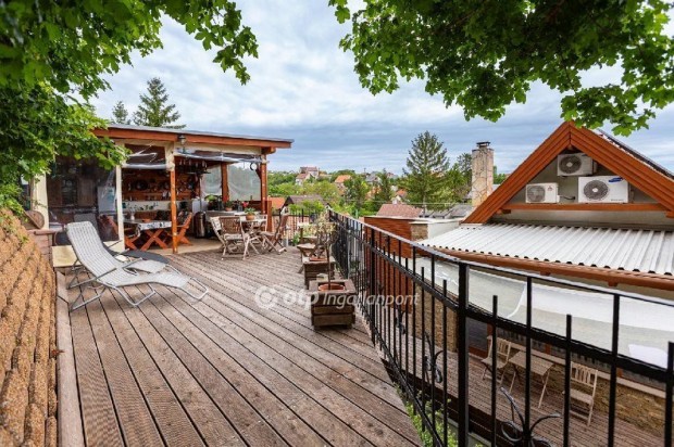 260 nm-es h�z elad� Balatonalm�di