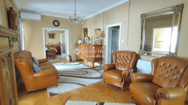 260 nm-es h�z elad� J�szkarajen�