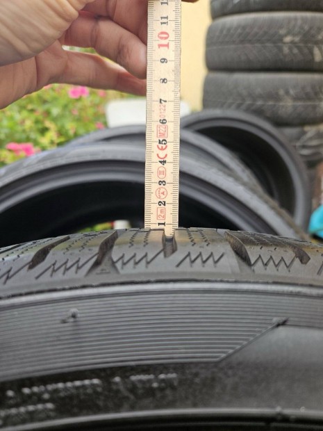 265/30R20 W S954 Snowprox XL Toyo