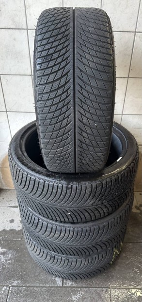 265/35 R21 Michelin téli 2023
