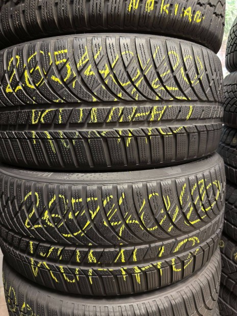 265/40/r20 Kumho Tli 2db DOT2122
