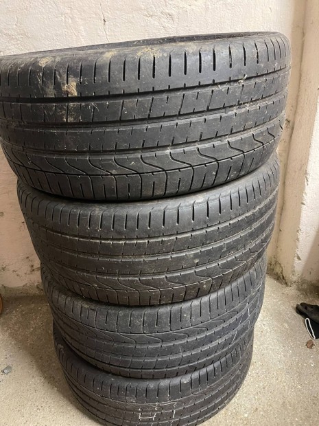 265/40 r21 Pirelli P Zero 105Y nyri gumi