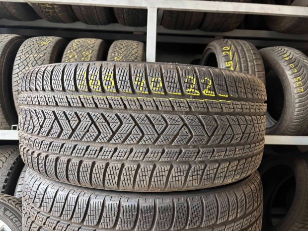 265/40 r22 Pirelli téligumi 7mm 2db eladó 265/40r22