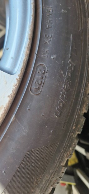 265/45R21 4db Hankook téligumi