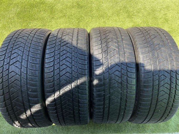 265/45 R21 Pirelli Scorpion téli gumi 5mm