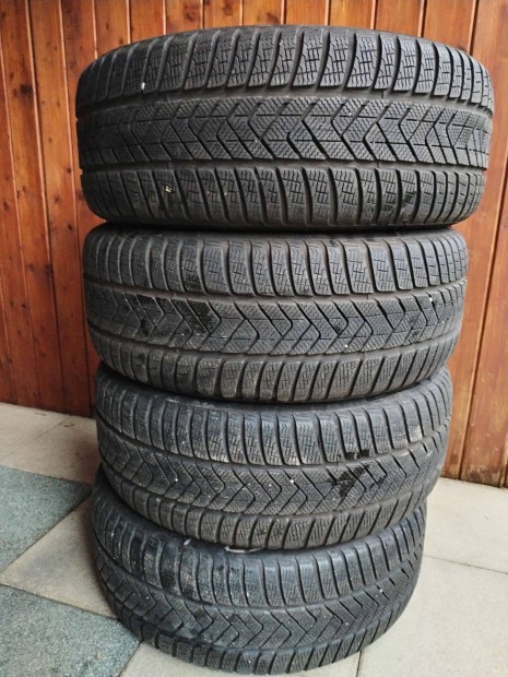 265 50 19 pirelli RSC 265/50 R 19 téli gumi garnitura