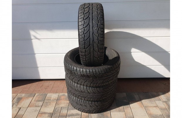 265/60R18 Cooper Weather-Master WSC M+S téligumi DOT2221 4db