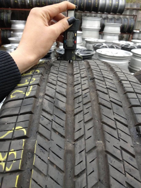 265/60 R18 Continental nyri gumi 20000ft a 2db/278/
