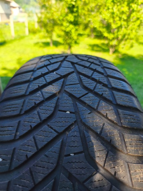 265/60 R18 Yokohama tligumi